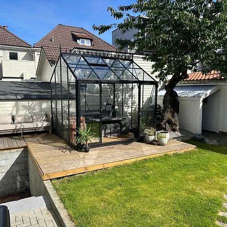 A Place To Stavanger, 4